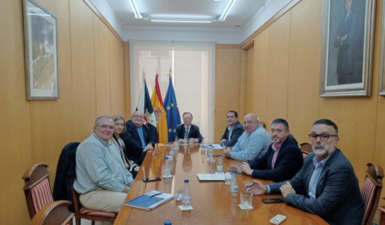 reunion-confederacion-empresarios-gobierno-ceuta-vivas-arantxa-campos