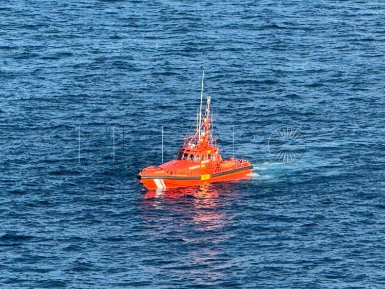 guardia-civil-salvamento-maritimo-inmigrantes-santa-catalina-sirena-punta-almina-8