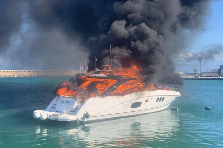 ardido-yate-lujo-marina-smir