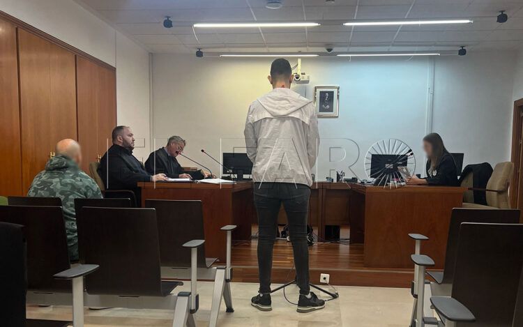 fuga-rueda-pinchada-bebido-termina-chocando