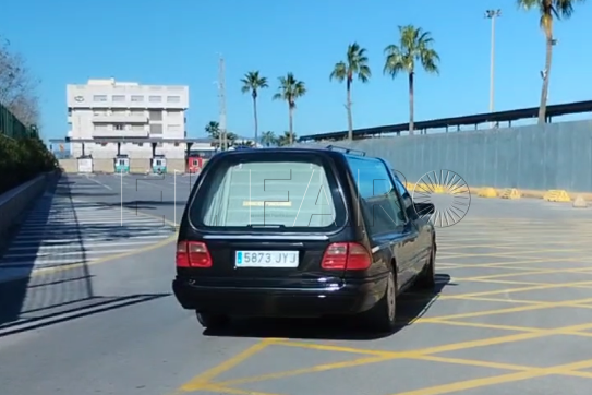 traslado-ceuta-argelia-caja-madera-fallecido-inmigrante-hallado-8-enero