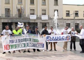 concentracion-policias-guardias-civiles-cesion-competencias-cataluna-015-portada