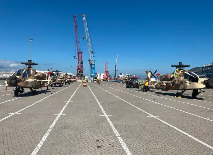 marruecos-recibe-primeros-helicopteros-ataque-apache-1