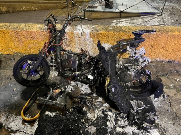 motos-calcinadas-avenida-lisboa-ataque-intencionado