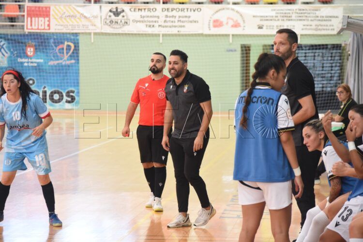 victor-cachon-entrenador-ceuta-femenino