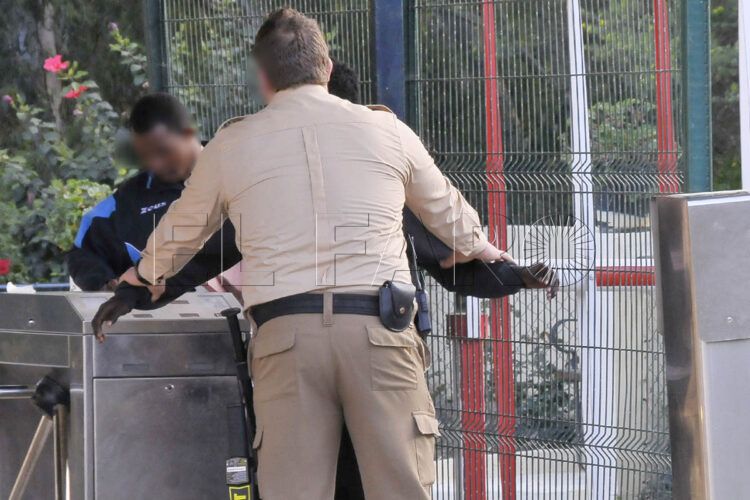 vigilantes-seguridad-ceti-estamos-vendidos