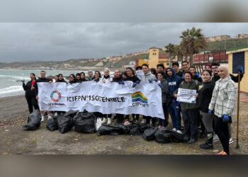 CIFPN1-recogida-plastico-playas