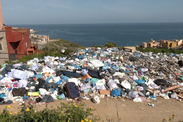 arcos-quebrados-salen-calle-decir-basta-vivir-vertedero-15