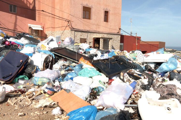 arcos-quebrados-salen-calle-decir-basta-vivir-vertedero-34