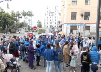 decenas-familias-salen-calle-visibilizar-autismo-001