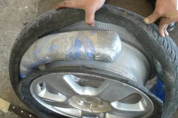 detenido-hachis-ocultos-ruedas-coche-tanger-med