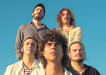 sarria-llega-ceuta-rock-retrofuturista