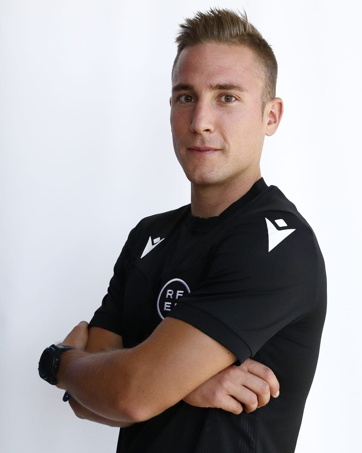 arbitro-tarraga-lajara-ceuta-merida-1