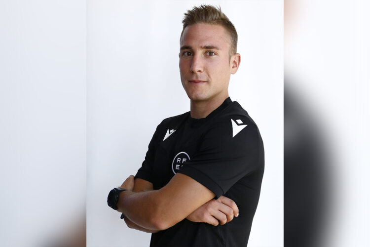 arbitro-tarraga-lajara-ceuta-merida