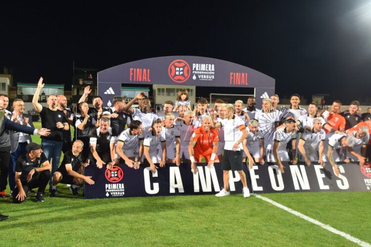 ceuta-levanta-trofeo-campeon-primera-rfef-008