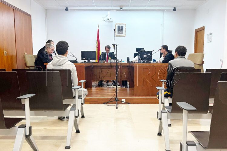 condenados-sobrino-tio-robar-casa-vender-movil-sustraido