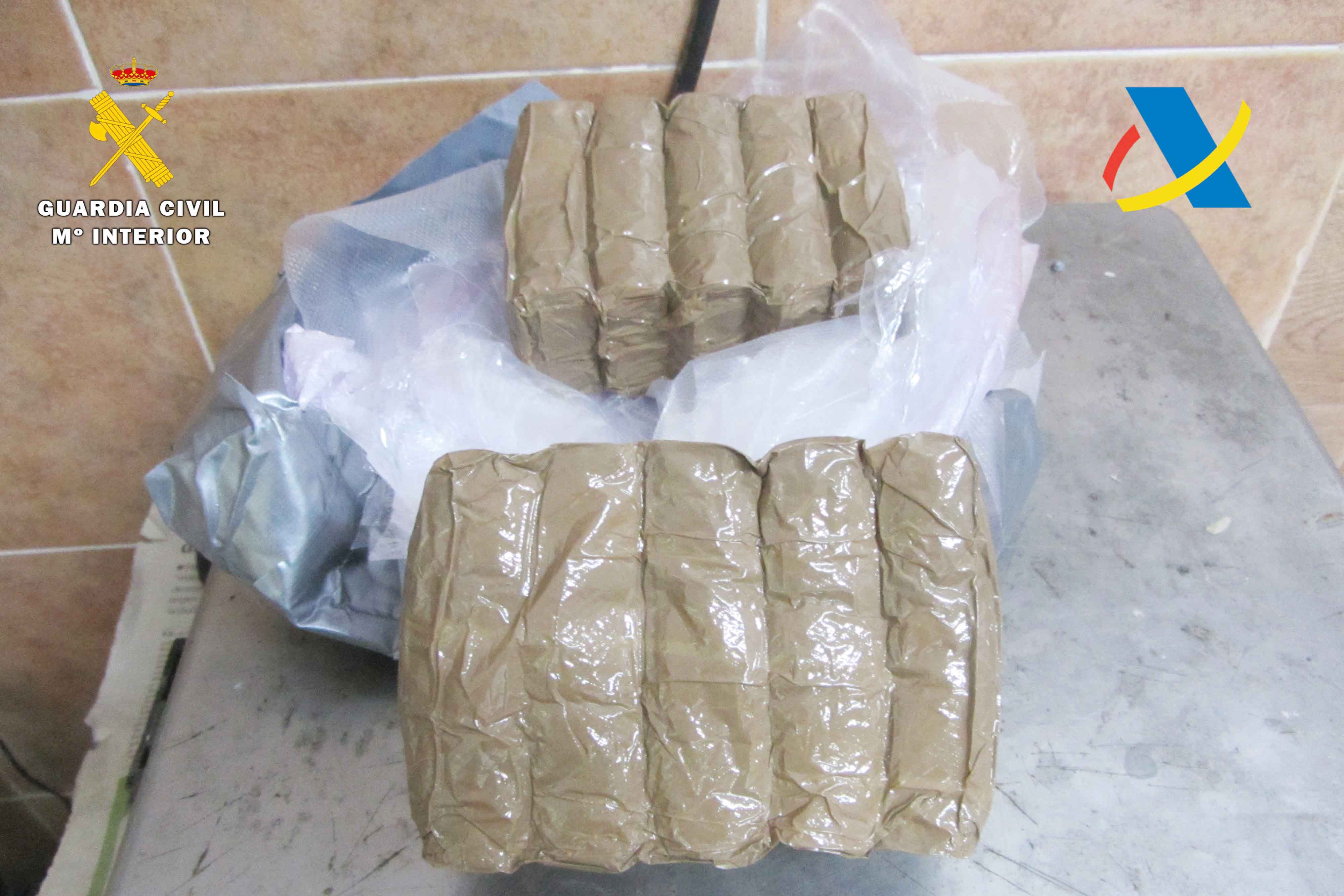 hachis-cara-pablo-escobar-netflix-intervenido-guardia-civil-3