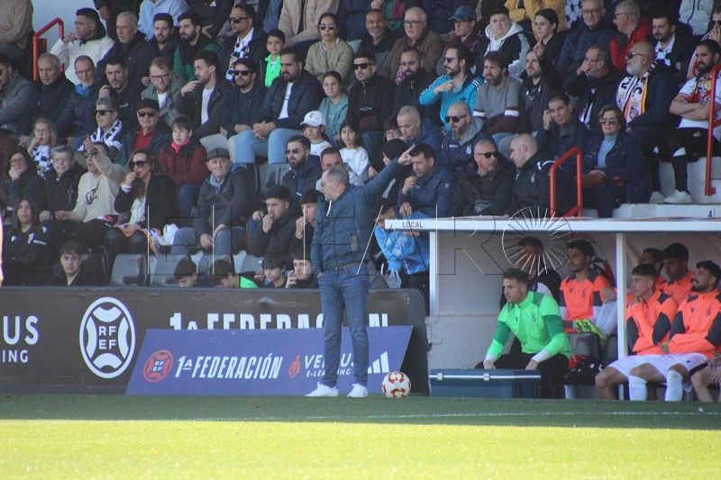 jose-juan-romero-dormir-cuatro-horas-seguidas-ceuta-futbol-013