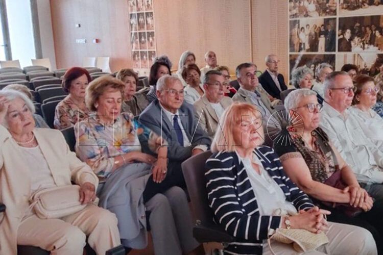 nunca-tarde-aprender-volver-clase-aula-permanente-ugr-008