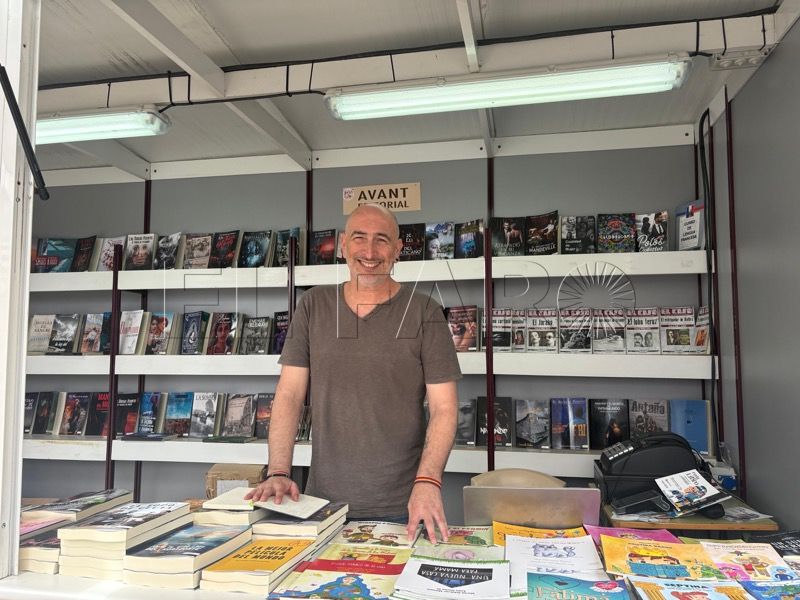 recorrido-puestos-feria-libro-ceuta-2025