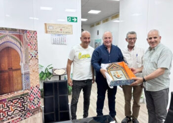 sencillo-homenaje-comandante-angel-maria-hernandez-001