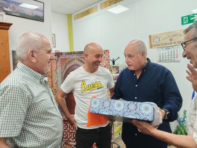 sencillo-homenaje-comandante-angel-maria-hernandez-001