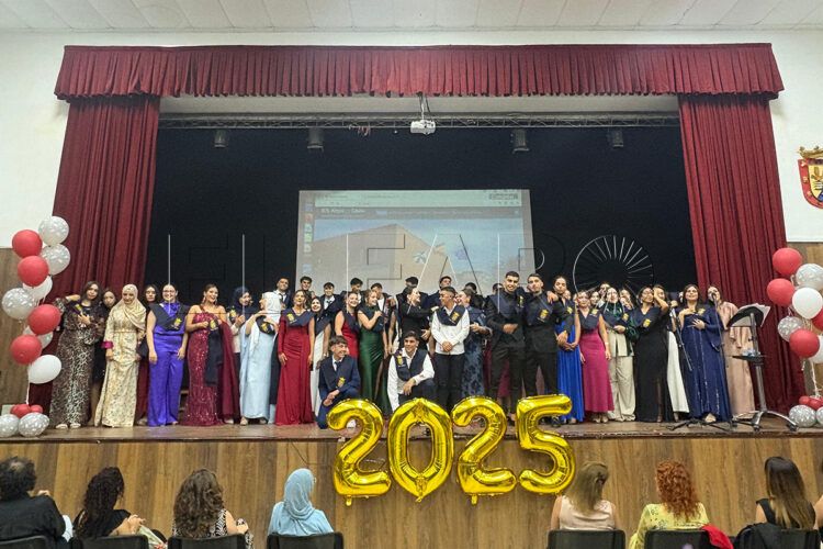 alumnos-bachillerato-abyla-se-despiden-centro-030