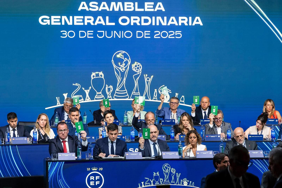 ceuta-presente-asamblea-rfef-futbol-002