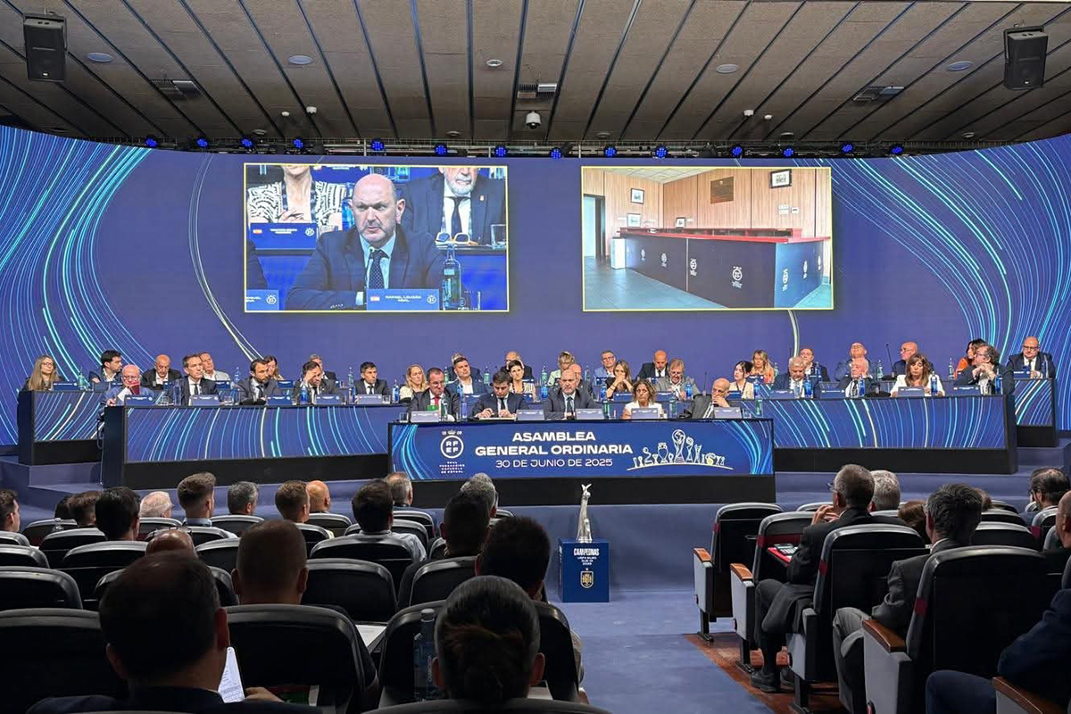 ceuta-presente-asamblea-rfef-futbol-004