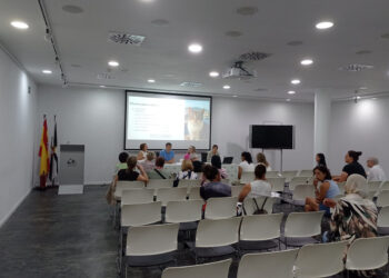 charla-sobre-metodo-cer-colonias-gatos