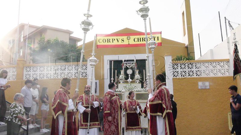corpus-blanco-sale-capilla-manzanera-035-portada