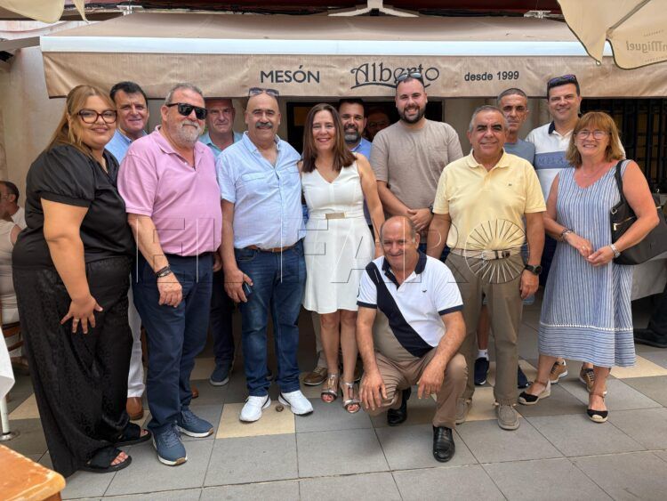 despedida-sorpresa-jubilacion-francisco-quiros-roman-vida-entrega-grupo-hoarce-15
