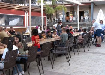 escuela-baloncesto-mare-nostrum-celebra-fin-temporada-impacto-cena-5