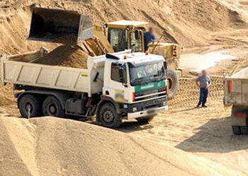 extraccion-ilegal-arena-playa-tetuan