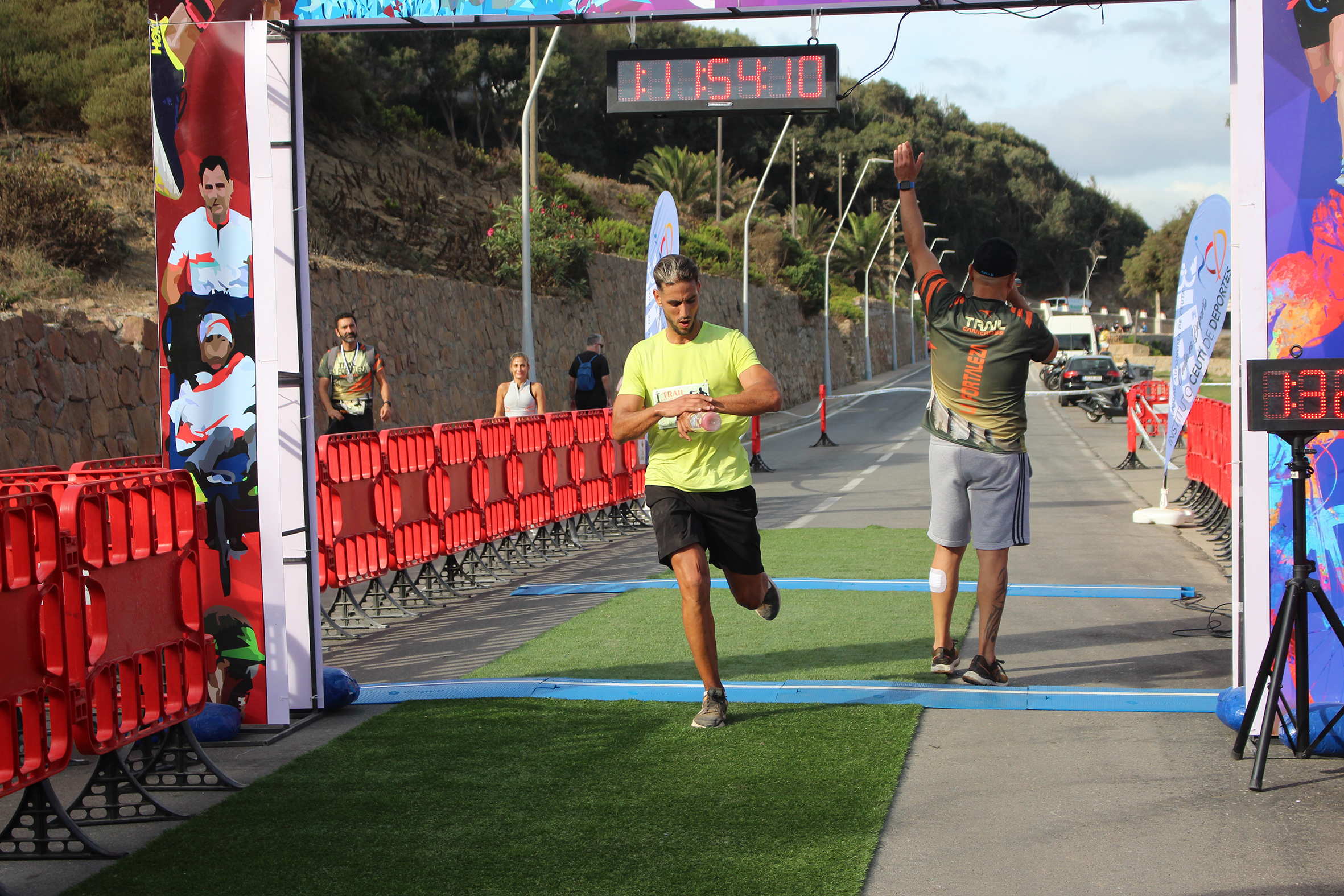 faro+deportivo-ilias-lahsen-ganador-carrera-nocturna-7