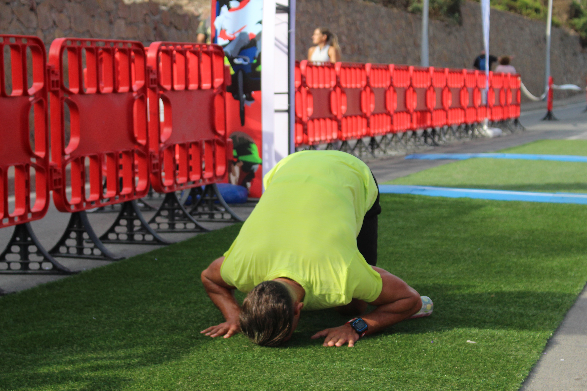 faro+deportivo-ilias-lahsen-ganador-carrera-nocturna-8