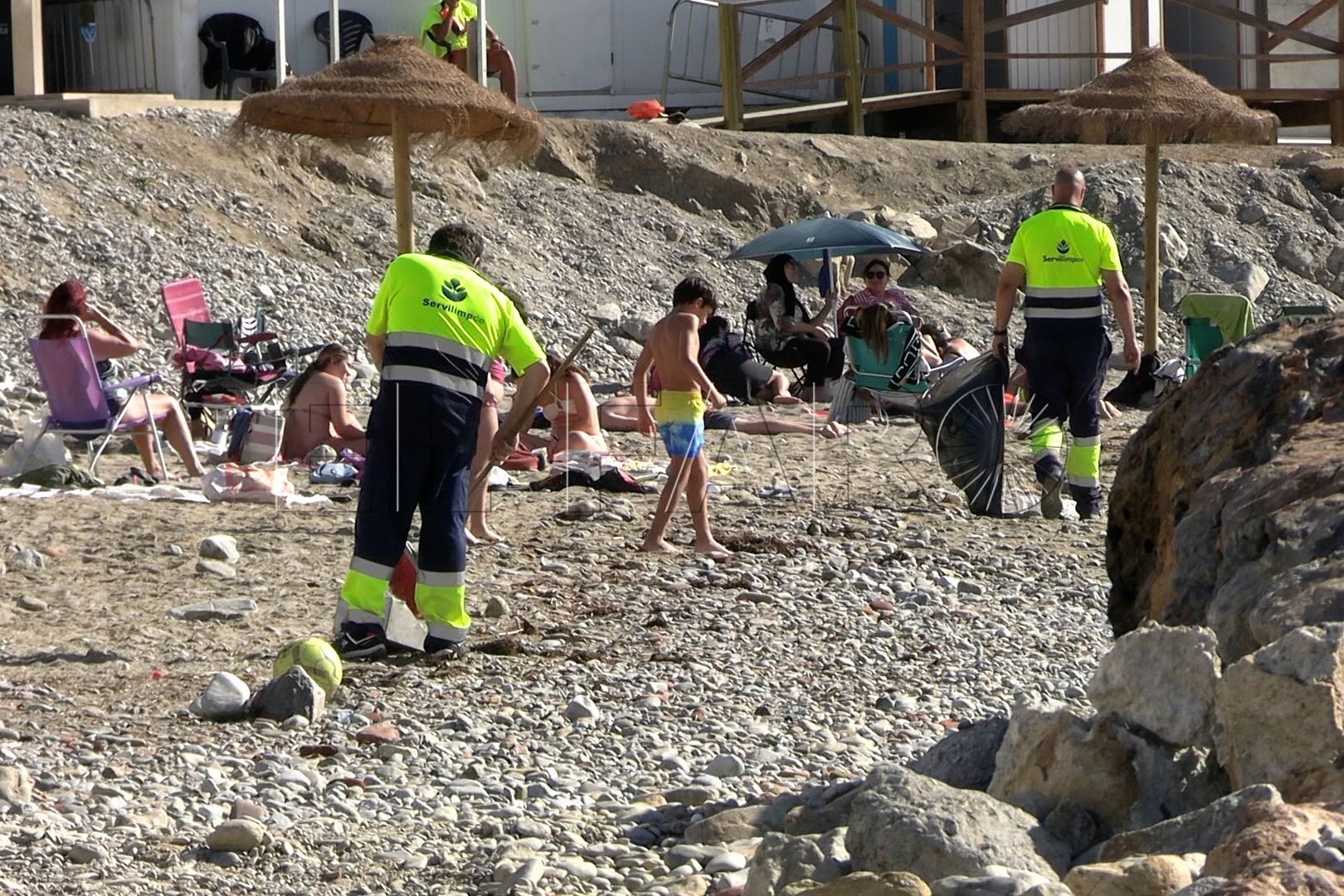 playas-renegadas-basura-estampa-veraniega-ceuta-3