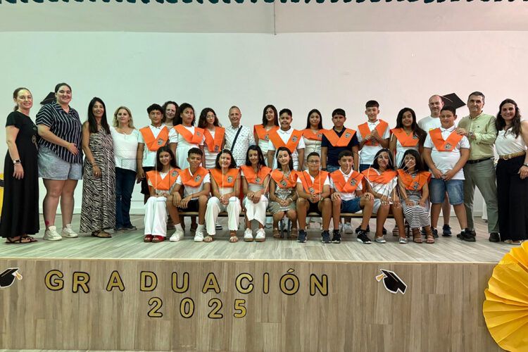principe-felipe-celebra-graduacion-alumnos-primaria-061