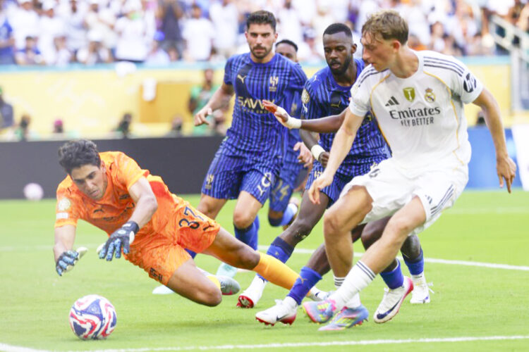 real-madrid-al-hilal-portero-bono-xabi-alonso-mundial-clubes-003