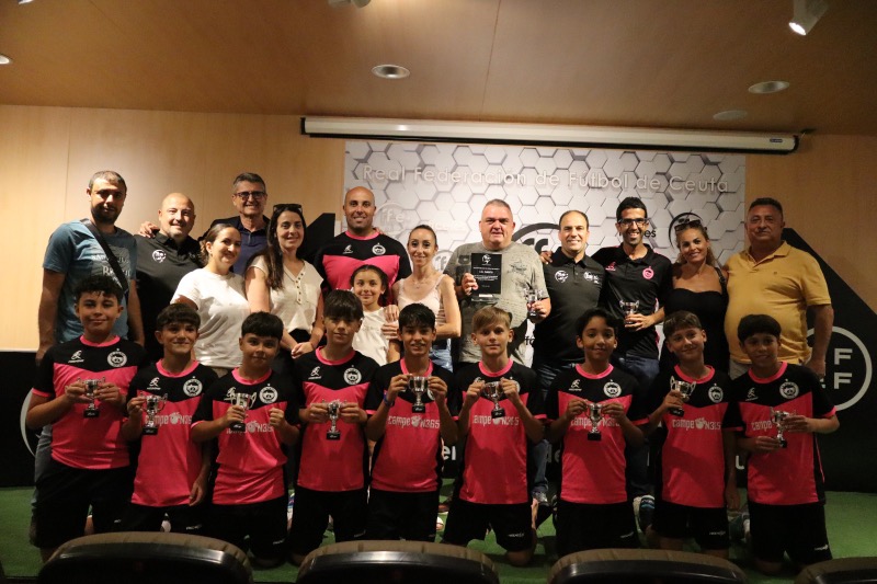 rffce-recibe-cd-puerto-alevin-exitoso-paso-campeonato-espana