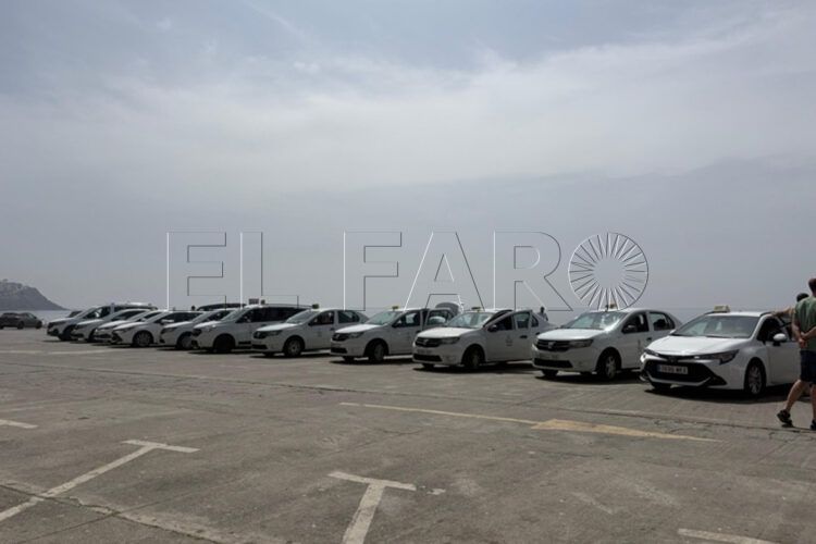 taxistas-paran-contra-taxis-piratas