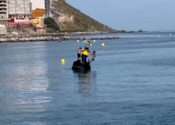 vandalismo-mar-jovenes-danan-balizas-007