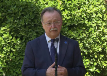 vivas-aferra-colaboracion-polemica-conferencia-presidentes