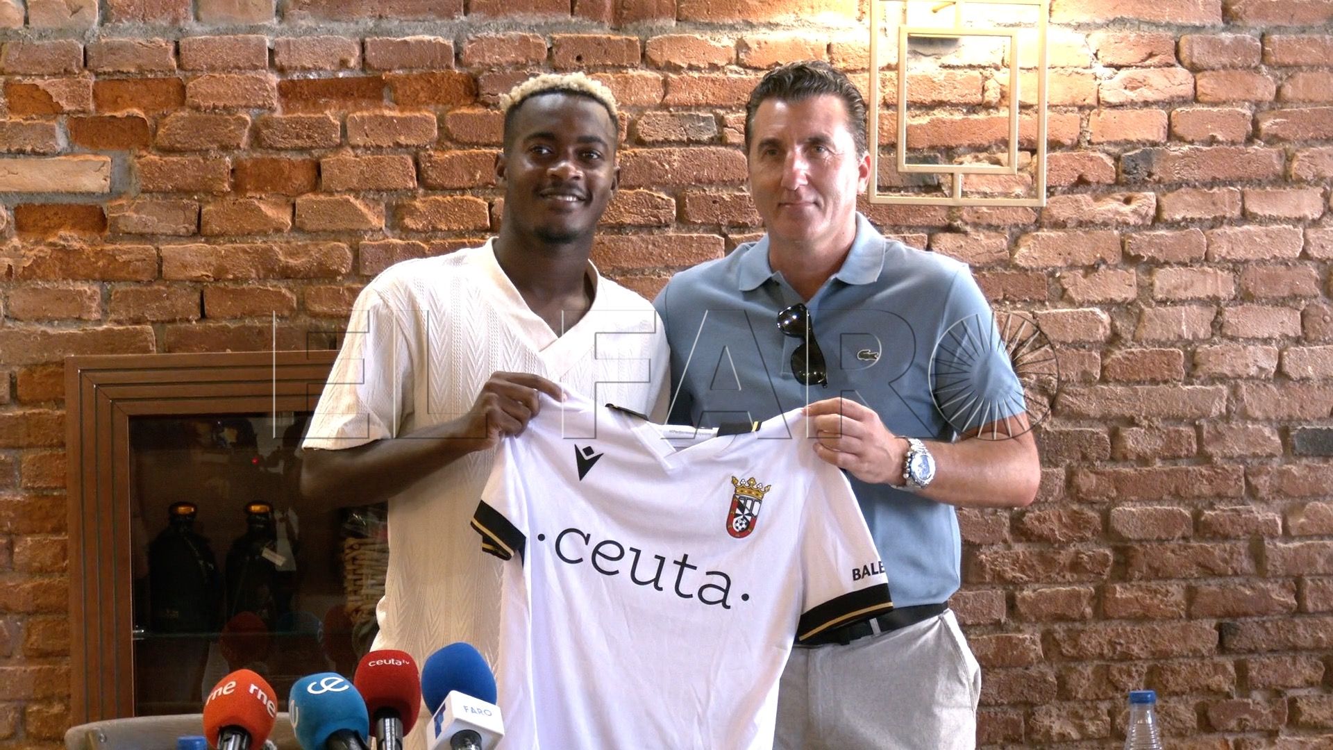 aboubacar-bassinga-nuevo-jugador-ad-ceuta-presentacion-oficial-3