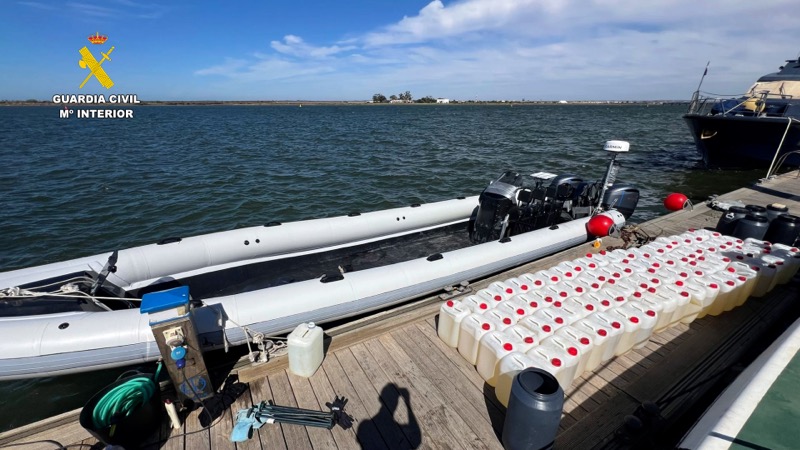 accion-benemerita-detenidos-toneladas-hachis-litros-combustible