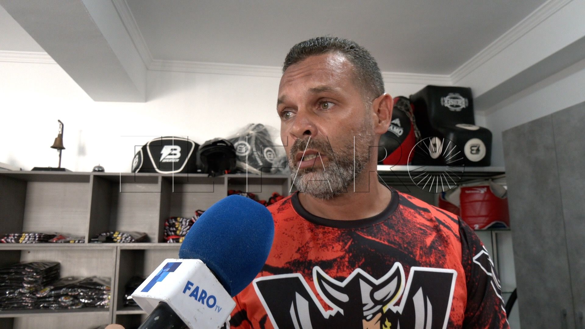 campeon-mundo-hassan-el-hamzaoui-imparte-clase-kickboxing-club-vikingos-3