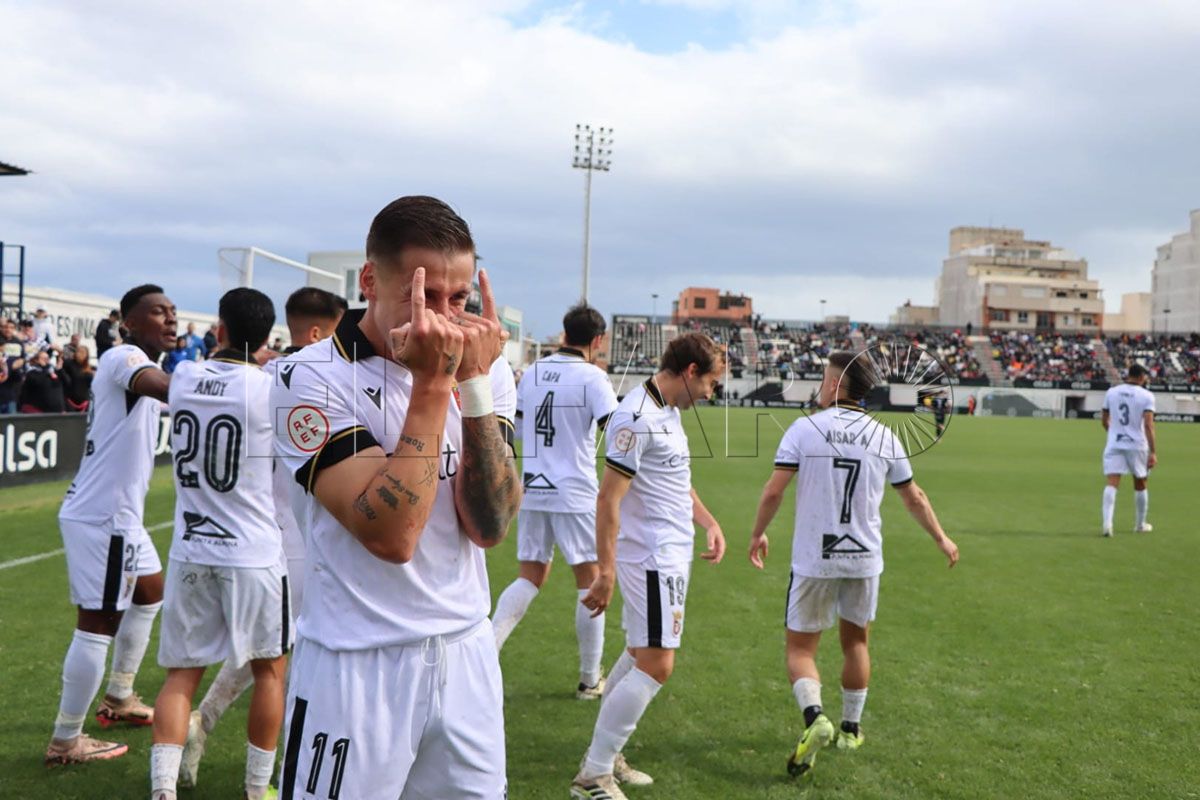 dani-aquino-pichichi-ascenso-encuentra-equipo-ad-ceuta