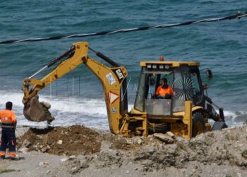 maquinas-playa-san-amaro-obra-necesaria-001