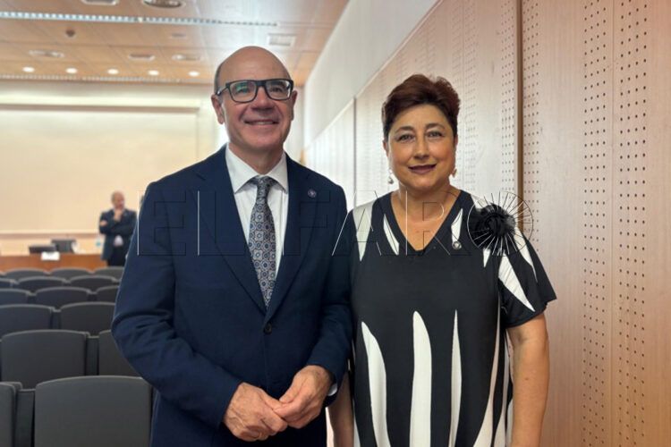 maria-jose-aznar-renueva-decana-facultad-educacion-economia-tecnologia-010