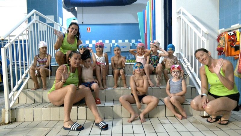 pequenos-empiezan-campus-natacion-infantil-001